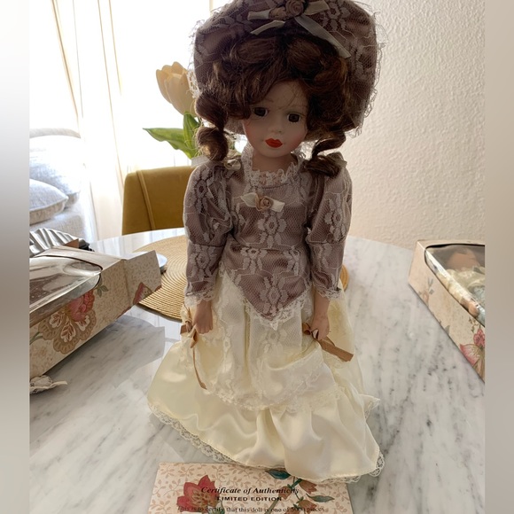 Porcelain Dolls - bundle of 2 Victorian dolls vintage - Picture 2 of 5